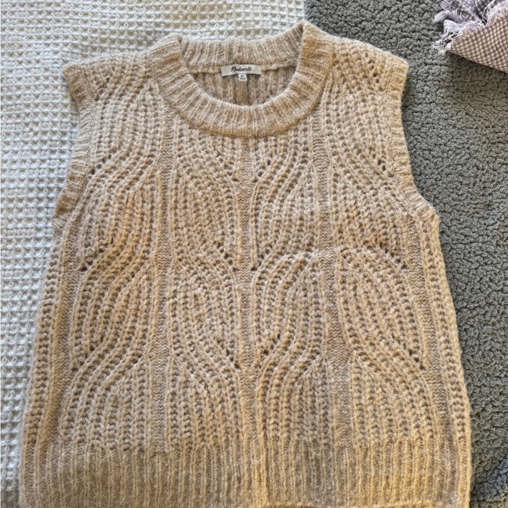 Madewell Soft Knit Sweater Vest in Cream